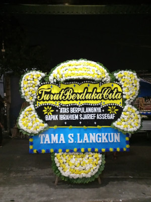 Papan Bunga Duka di Yenggelo